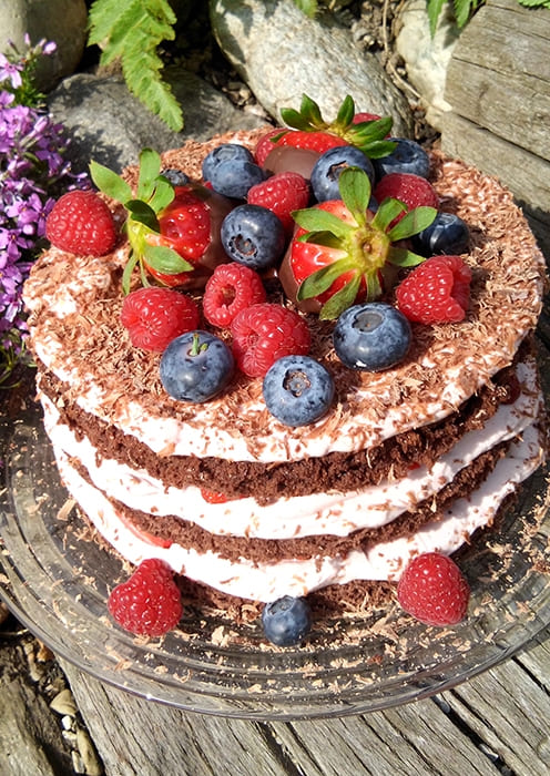 Naked Cake mit Beeren