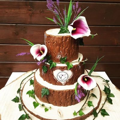 Baumstammtorte mit Callas zur Hochzeit von Con Festi in Völs