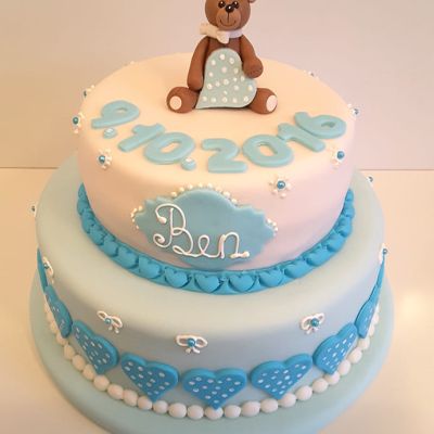 Tauftorte mit Teddybär