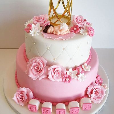 Prinzessinnen Torte in Rosa und Weiss mit Krone und Baby