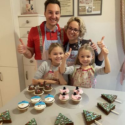 Gemeinsam Backen – Familie bäckt für Weihnachten und Silvester bei Con Festi in Völs