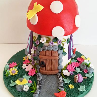 Motivtorte Fliegenpilzhaus