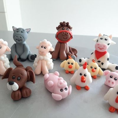 Tiere modellieren aus Marzipan im Kurs zur Geburtstagsparty bei Con Festi in V&ouml;ls