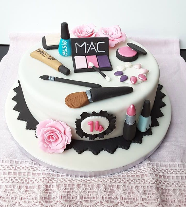 Kinderbackkurs ab 9 Jahre – Torten dekorieren mit modellierten Schminkutensilien