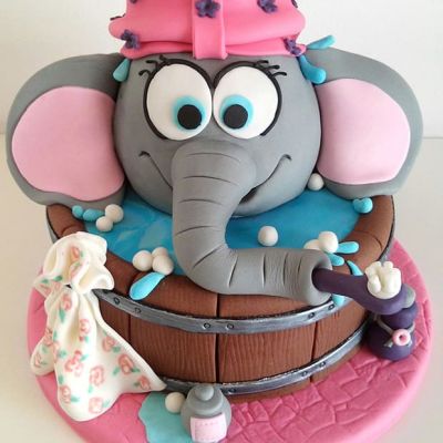 Motivtorte Elefant in Badefass 
