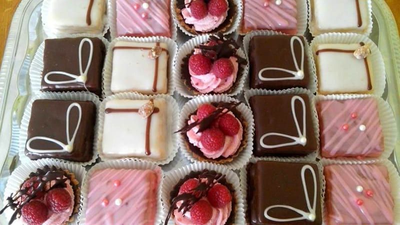 Petit Fours Backkurs bei Con Festi