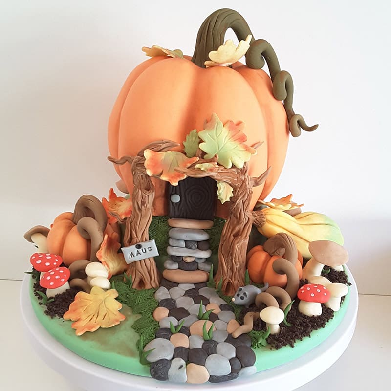 Illusion-Cake Herbst-Thema mit Kürbis